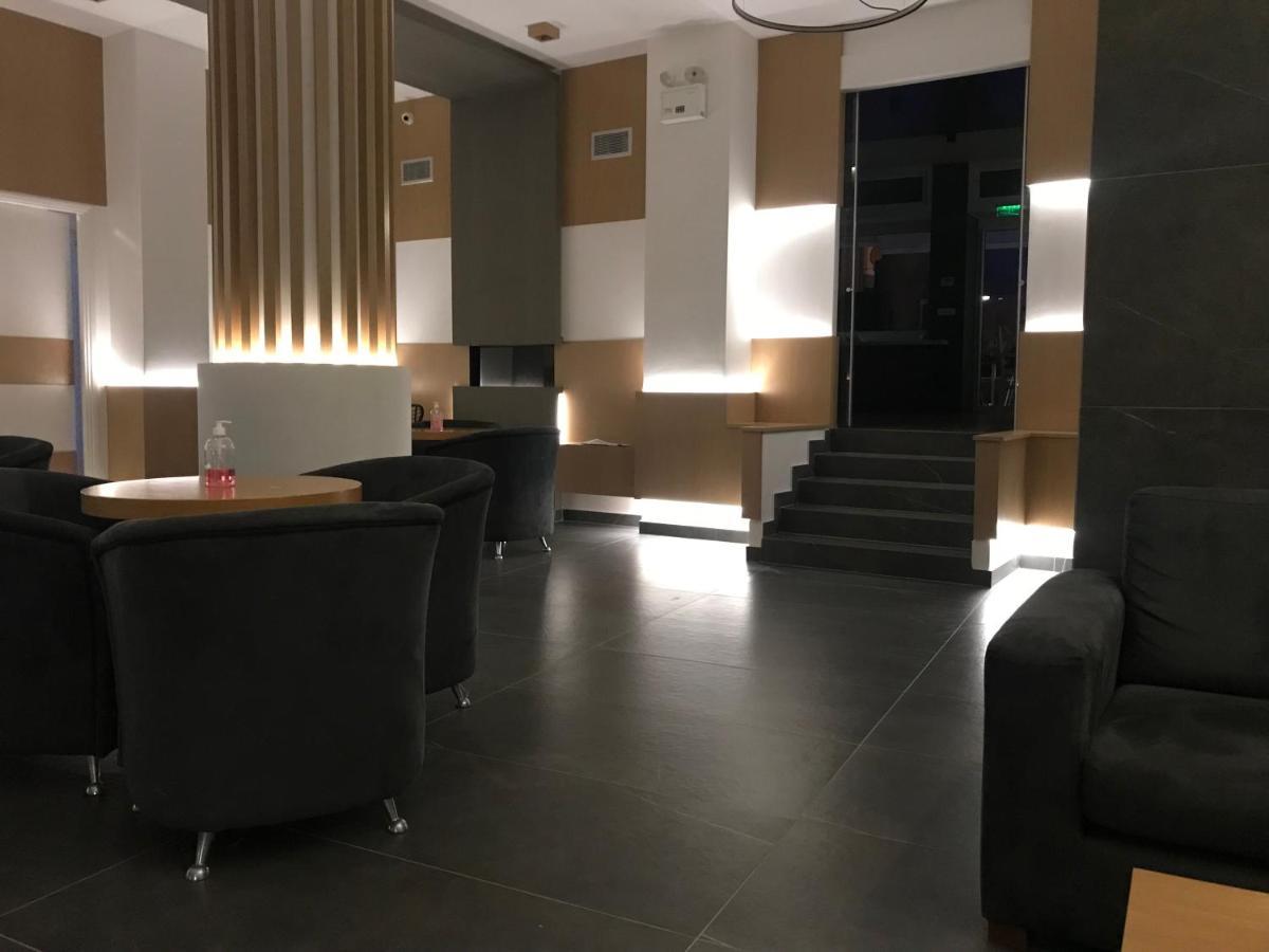 Plaza Hotel Нафпактос Экстерьер фото