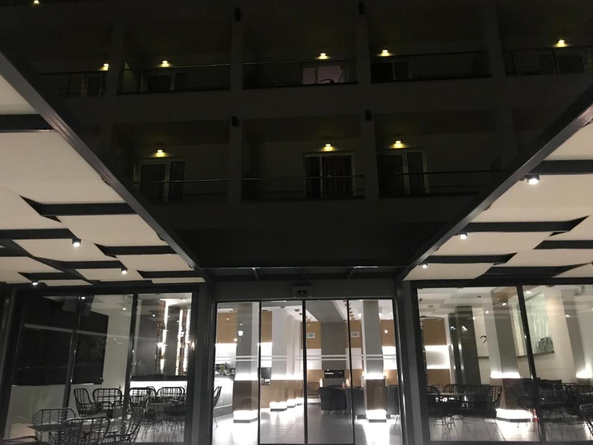 Plaza Hotel Нафпактос Экстерьер фото